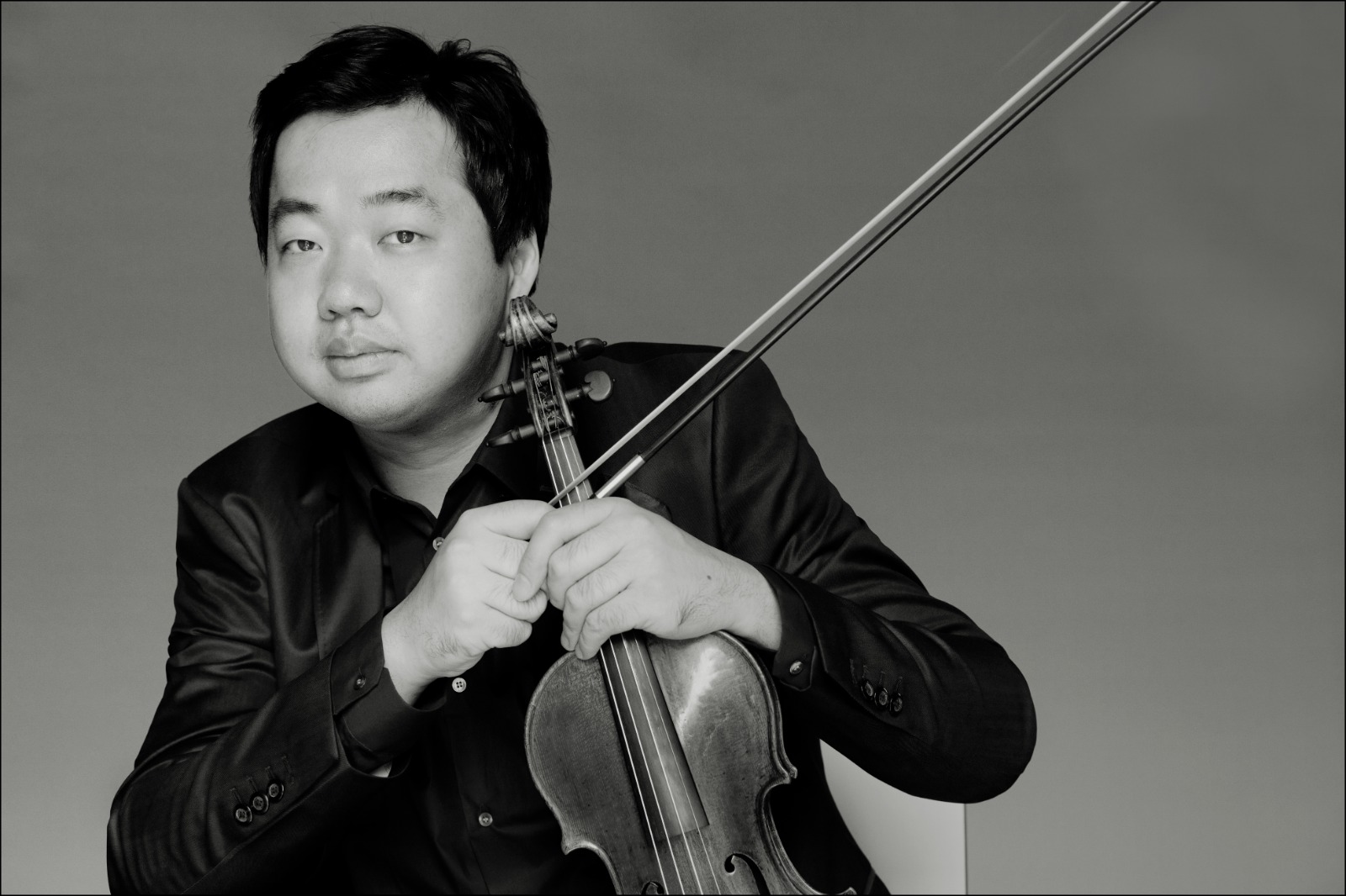 NING FENG, violinista